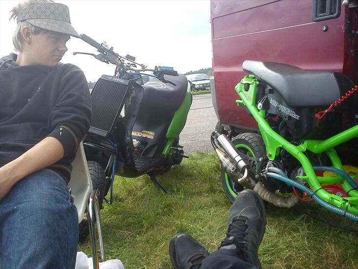 {{currentPhoto.altText}} billede {{currentPhoto.number}}