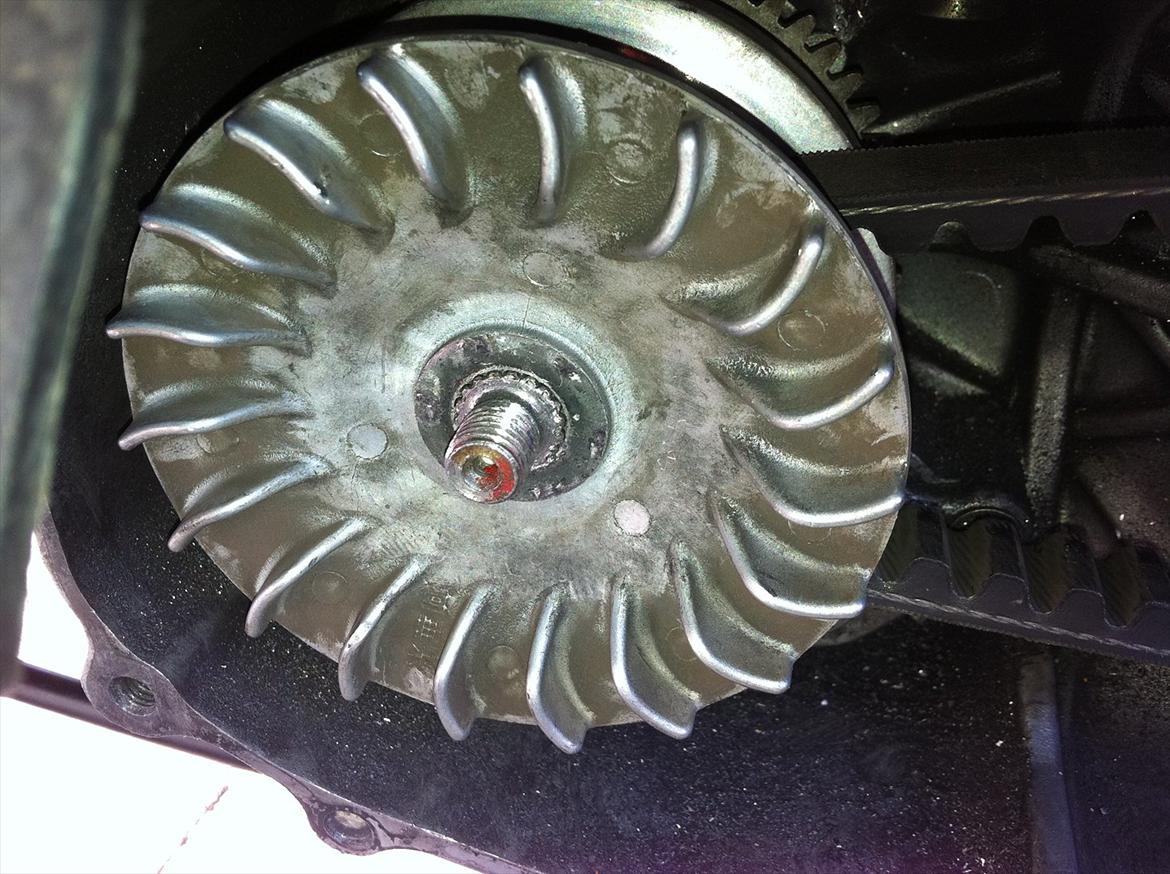 Fjerne skive/Fjerne begrænsning Hot 50 og skift ruller/ rulle skift Hot 50 - Så tager du hjulet af. billede 9