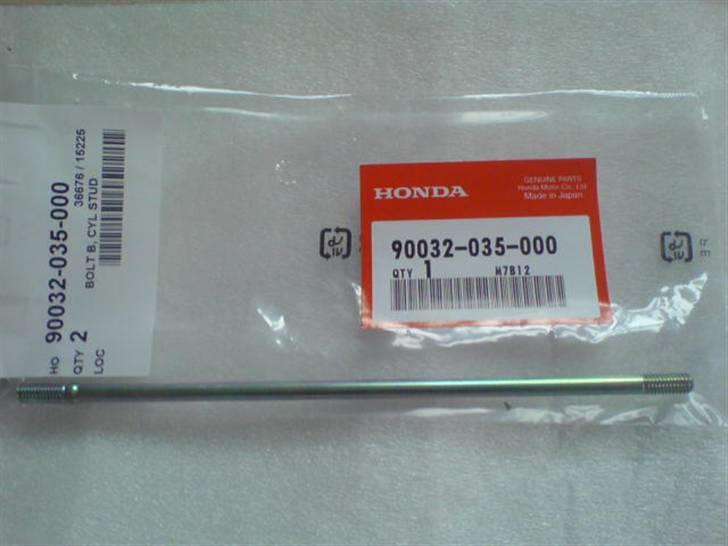 Honda CD 50 Fra start til slut - Motoren kan jo slet ikke hænge sammen hvis det ikke er originale pindbolte billede 73