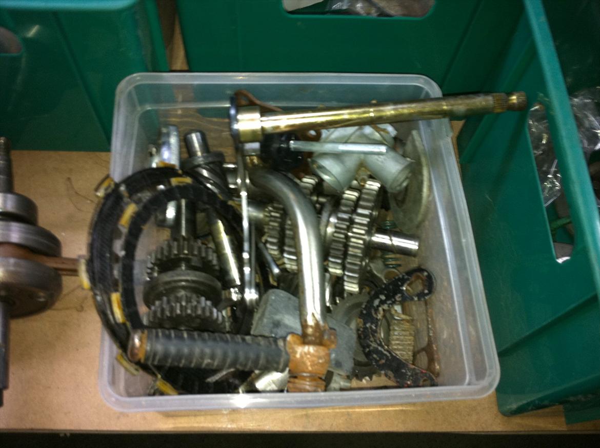 masser af reservedele til Yamaha FS1 fra mit projekt - koblingsplader, kickstarterarm + 1 komplet gear (gammelt) billede 7