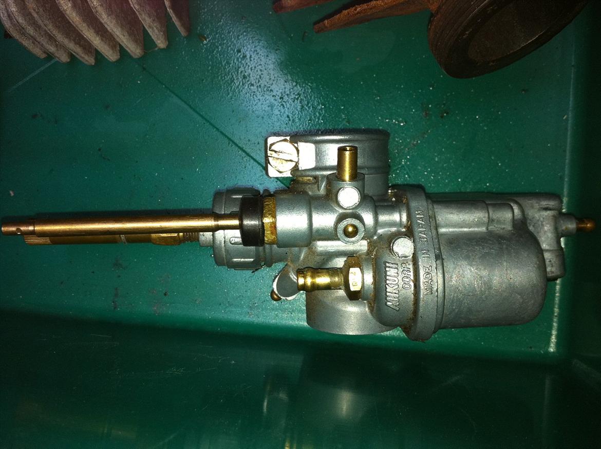 masser af reservedele til Yamaha FS1 fra mit projekt - kabuen billede 13