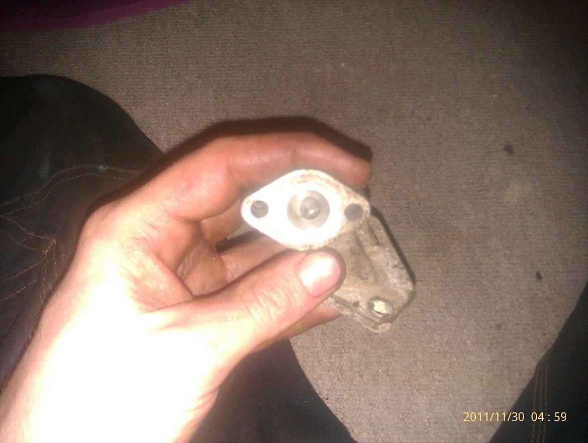 renovering af honda melody motor - en eller anden mongol har været ved og bore studsen op.. :'(  billede 6