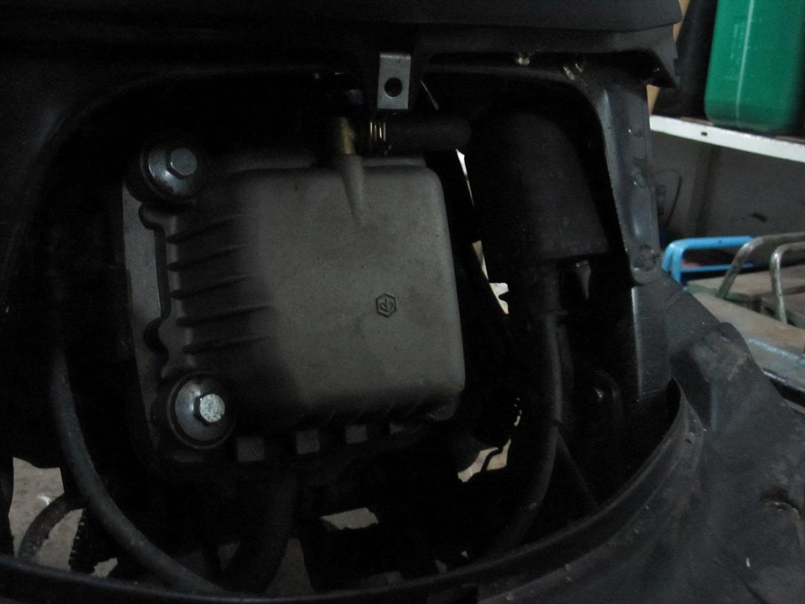 Guide: Indstilling af ventiler på Zip 4-takt - Ventildæksel. billede 3