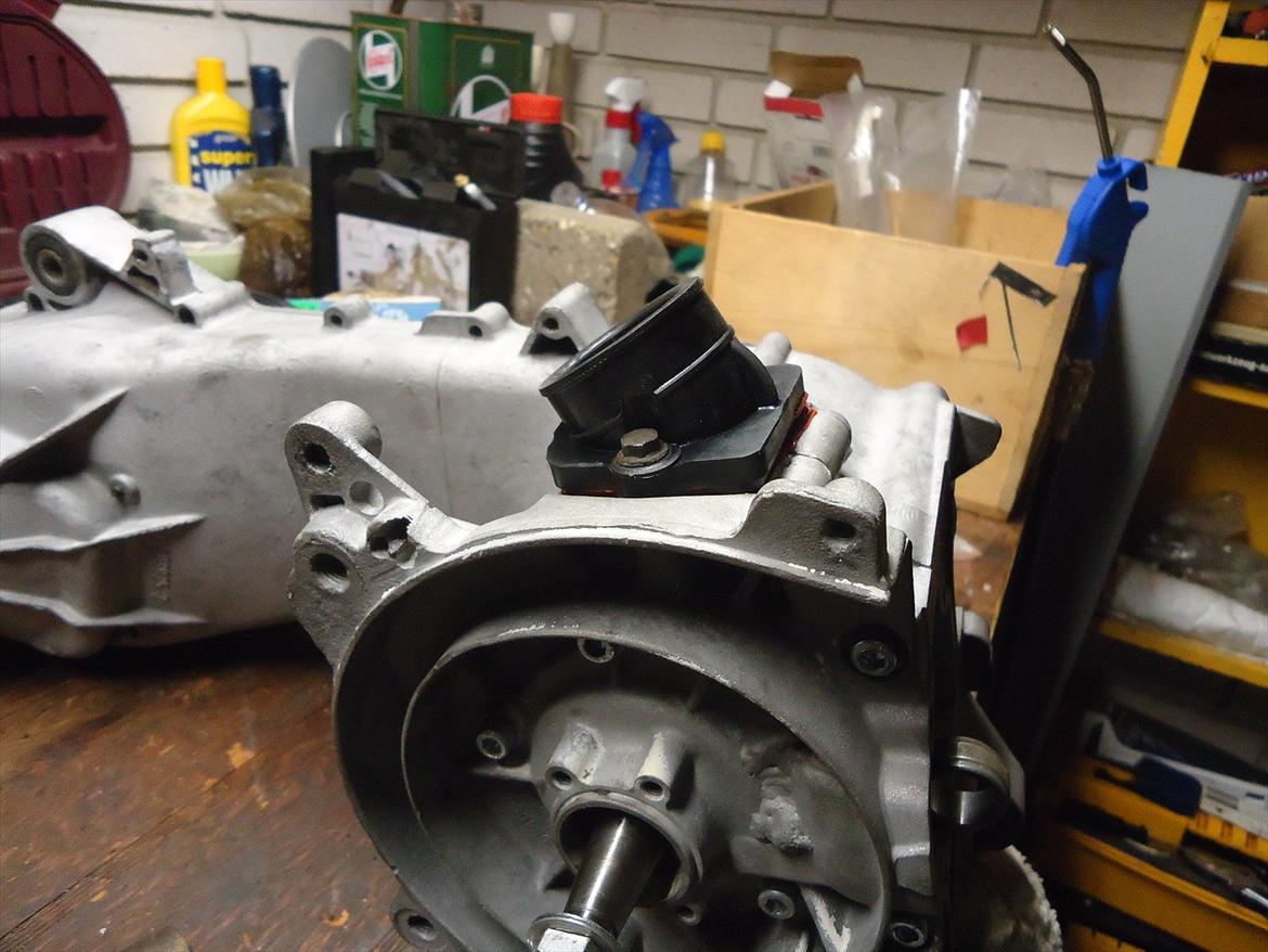 Aprilia SR50 R Factory - Spiderman Edition - Så småt begyndt at samle den. billede 125