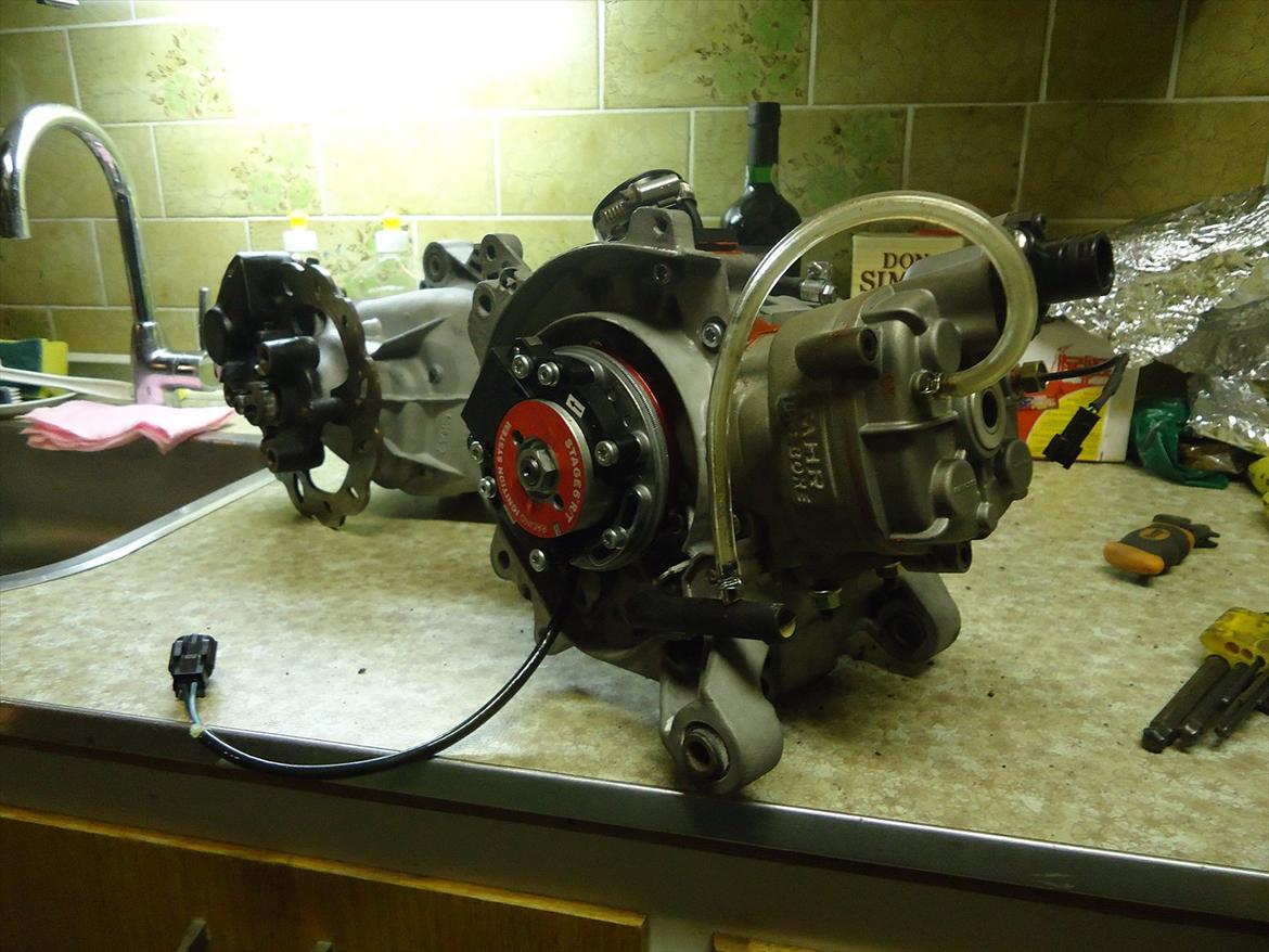 Aprilia SR50 R Factory - Spiderman Edition - Ydertopstykke monteret. billede 134