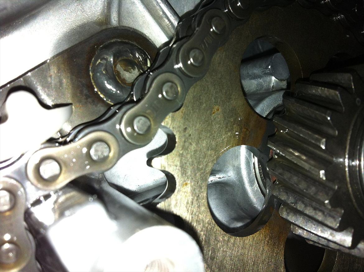 FZ50 renovering! - Kæde og bagerste tandhjul. billede 12