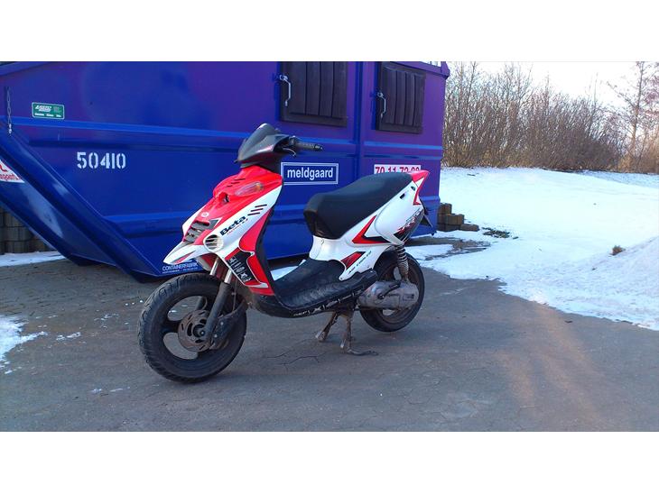 {{currentPhoto.altText}} billede {{currentPhoto.number}}