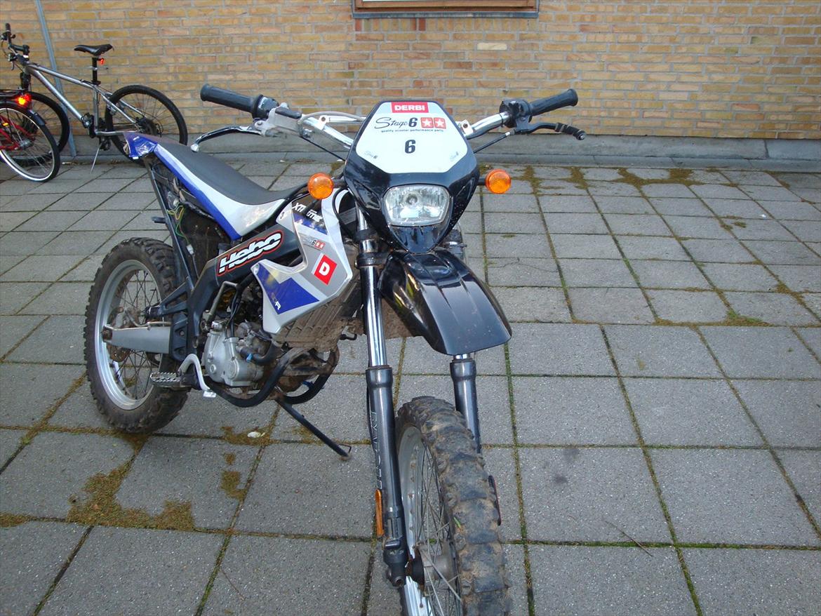 Derbi Senda renovering - Hele knallerten skal renoveres i hoved og røv :D billede 1