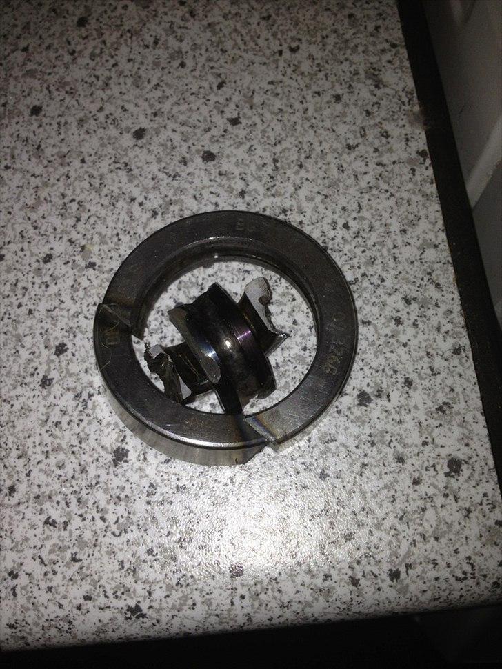 Aprilia SR50 R Factory - Spiderman Edition - Lejet efter afmontering af Attermann, læg mærke til den blå farve! billede 180