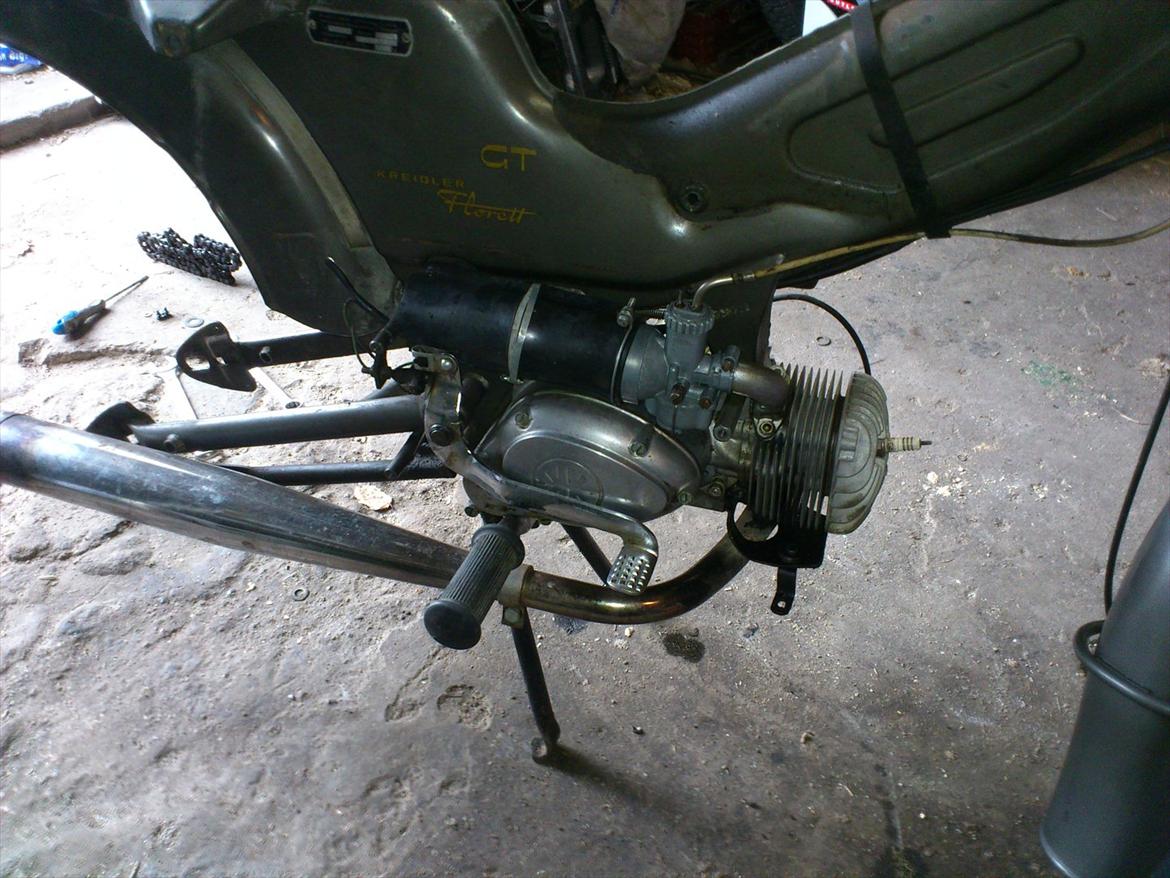 Kreidler florett GT 1967 - Vidunderligt stykke mekanik, sådan en 5 gearet Kreidler motor. billede 12