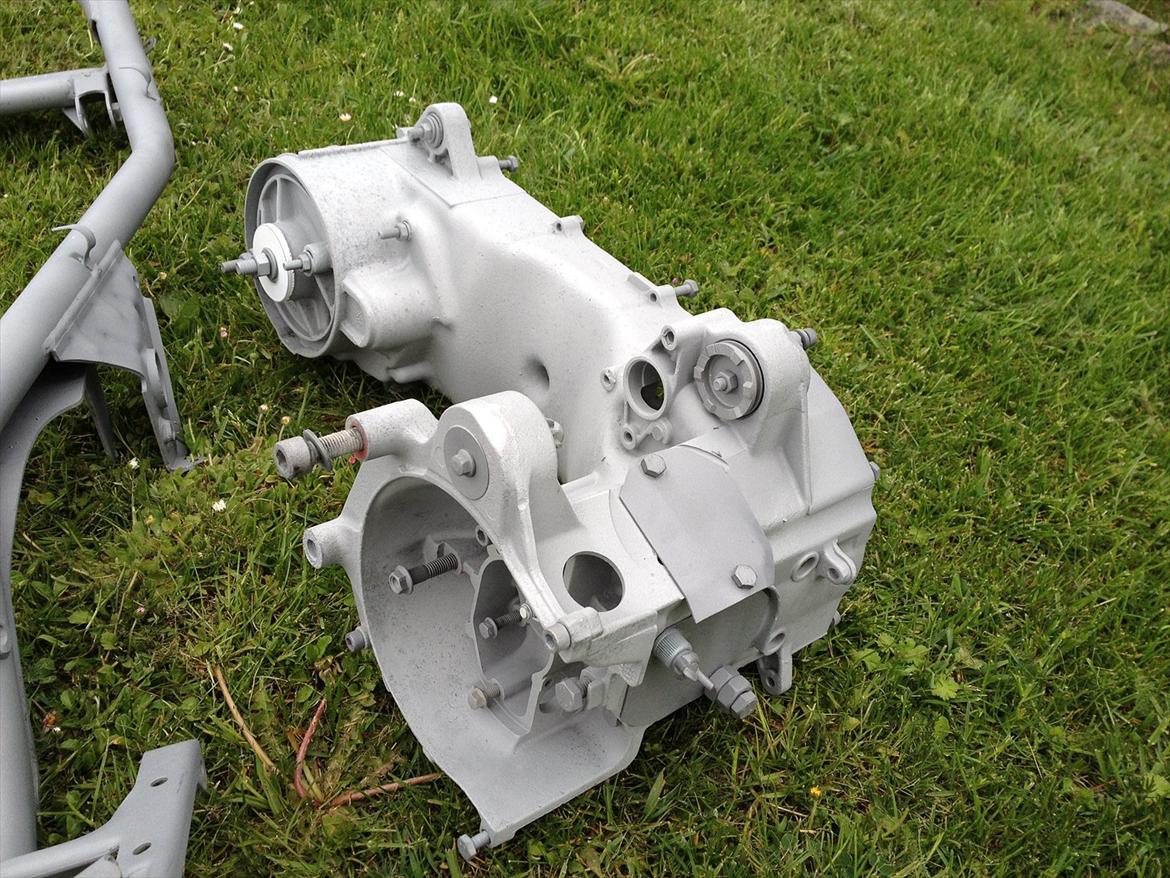 efter sandblæsning af stel og motor  billede 5