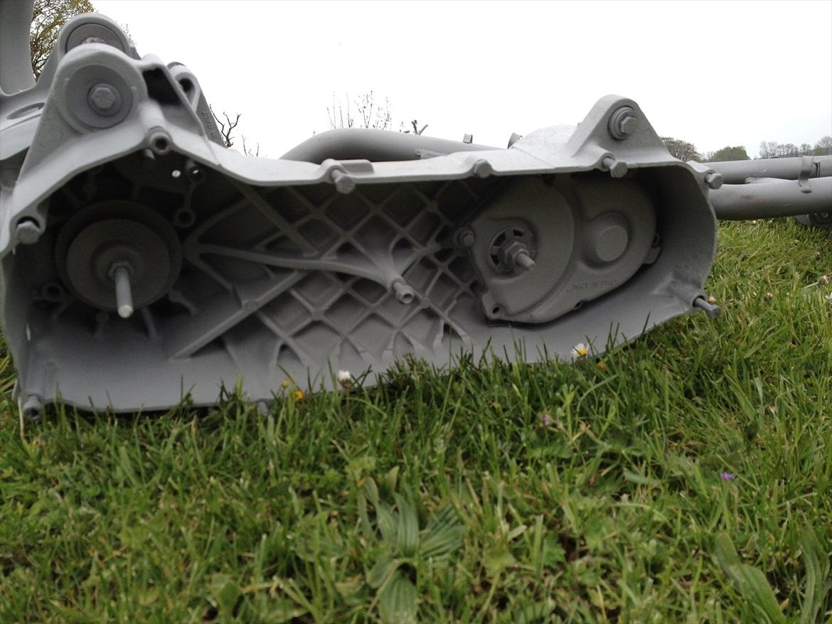 efter sandblæsning af stel og motor  billede 6