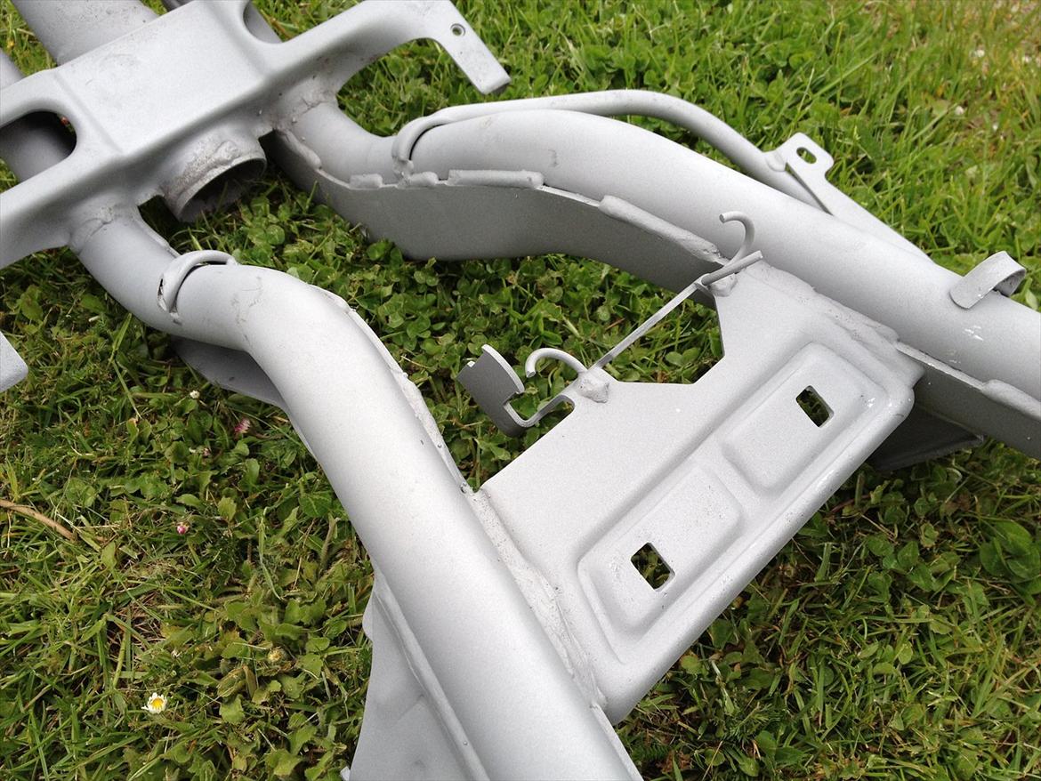 efter sandblæsning af stel og motor  billede 7