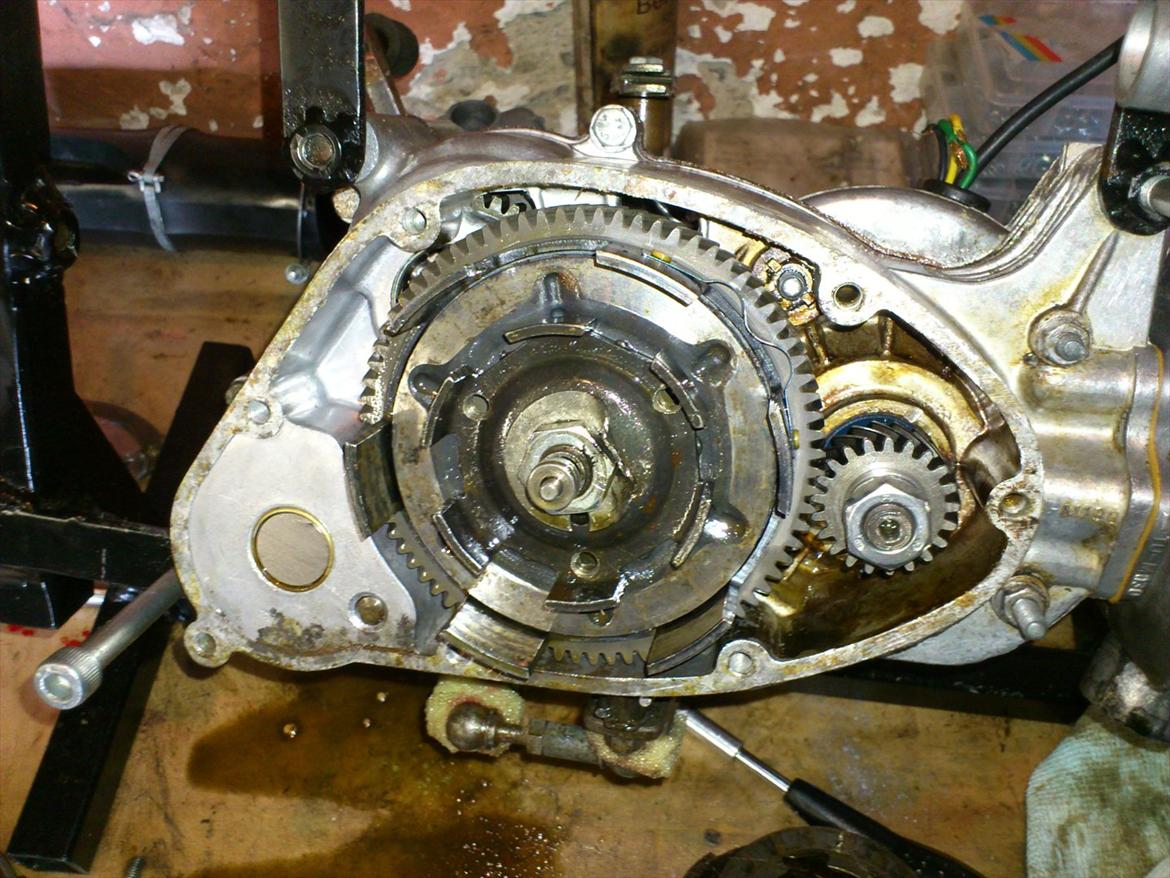 Kreidler Florett RS 1974. - Lækkert når der har været vand i sådan en kobling, hehe. billede 14