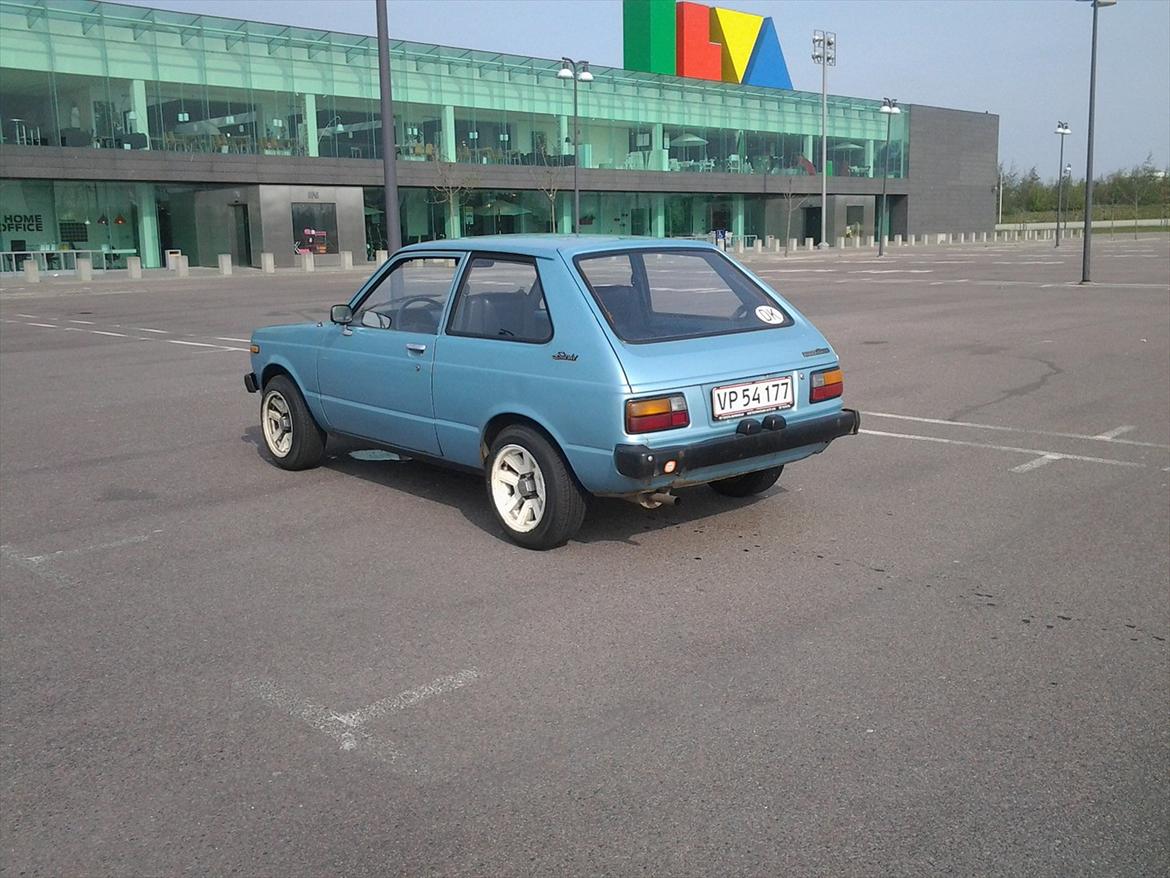 starlet kp60 (RWD Starlet) - da den havde skudt en plejlstang ud af siden af blokken i malmø :( billede 2