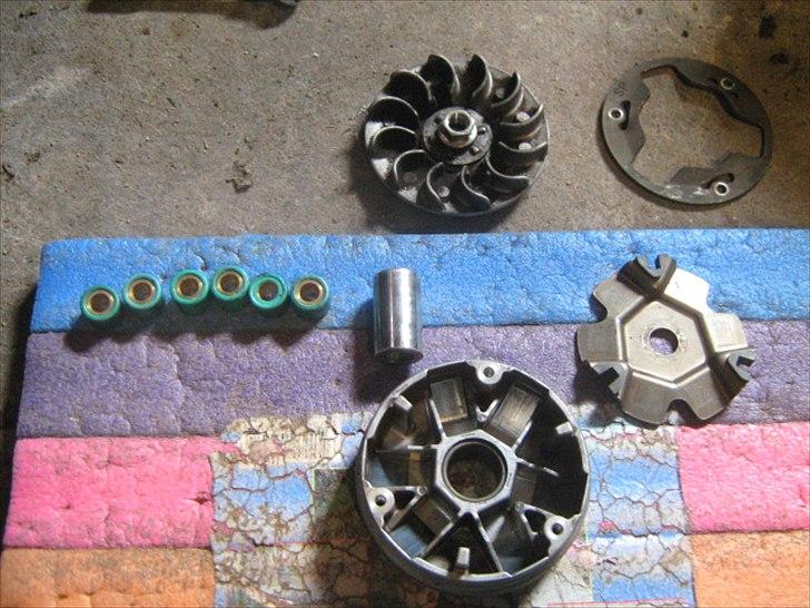 Honda sfx variator - Det hele er adskilt. sådan starter vi billede 1