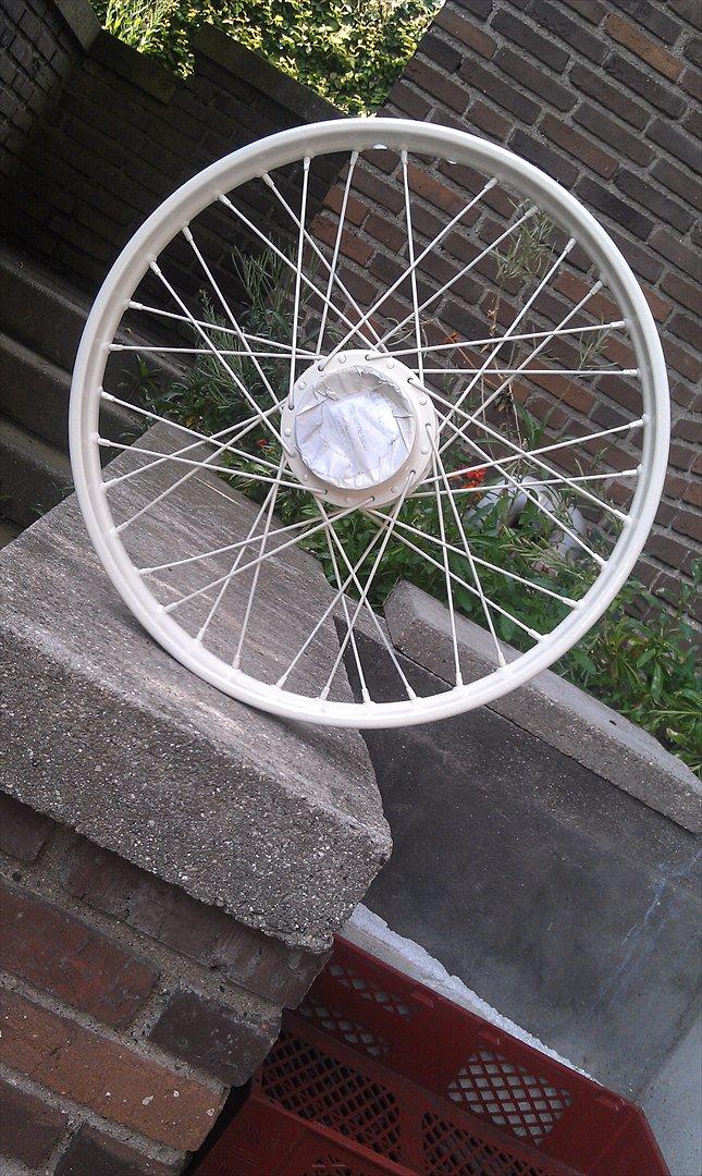 Le' Honda Amigo projekt - Baghjul efter 3x lak, og 2 x klarlak billede 53