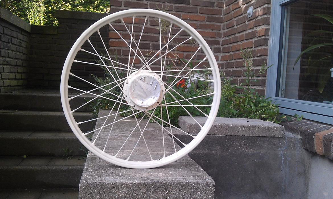 Le' Honda Amigo projekt - Baghjul efter 3x lak, og 2 x klarlak billede 55