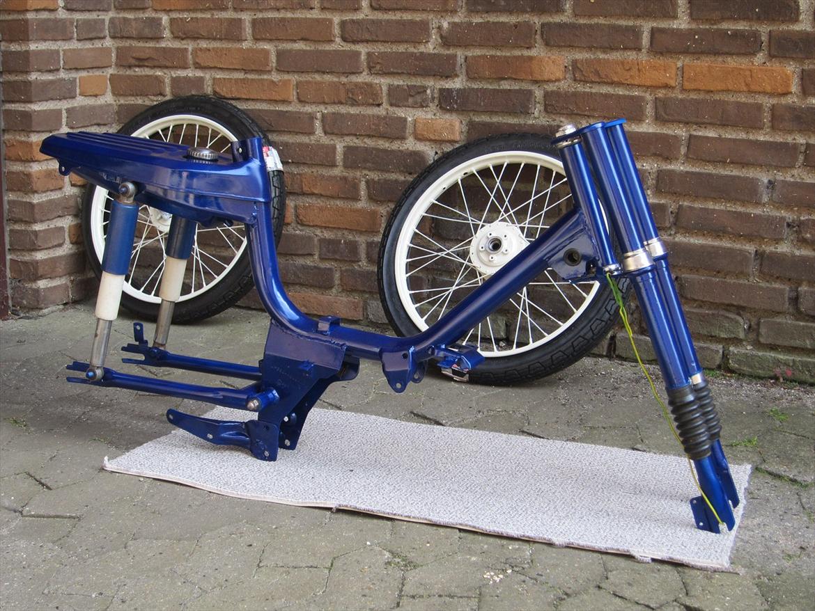 Le' Honda Amigo projekt - Så blev stellet samlet igen. Nu kan man da se, hvor det bærer henad :P
 billede 57