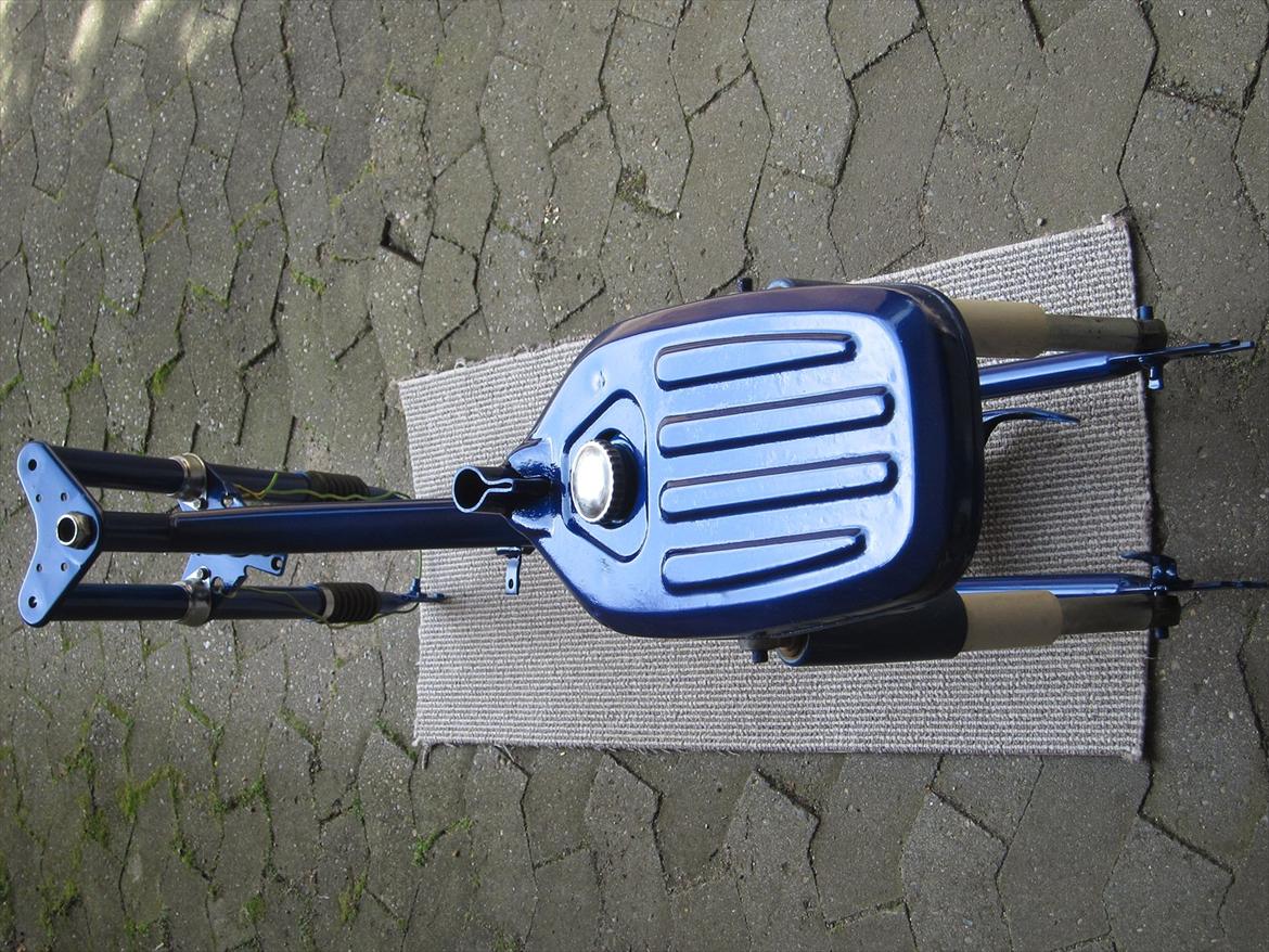 Le' Honda Amigo projekt - Så blev stellet samlet igen. Nu kan man da se, hvor det bærer henad :P
 billede 60