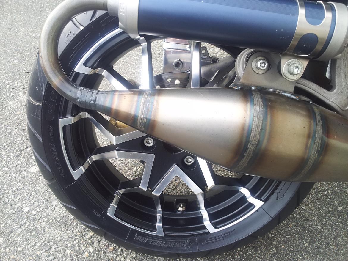 Nyere bilder av Aprilia SR50R Spiderman (BB86 Edition) billede 8