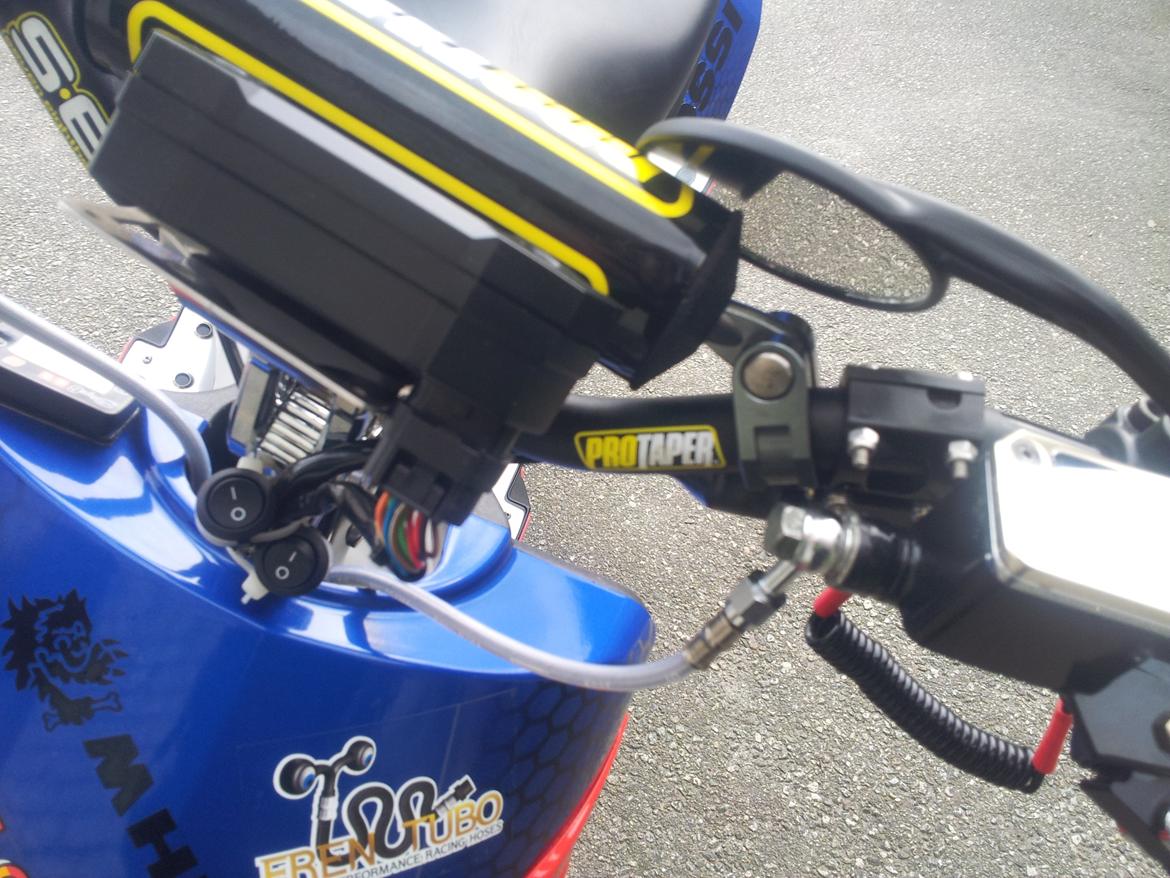 Nyere bilder av Aprilia SR50R Spiderman (BB86 Edition) billede 15