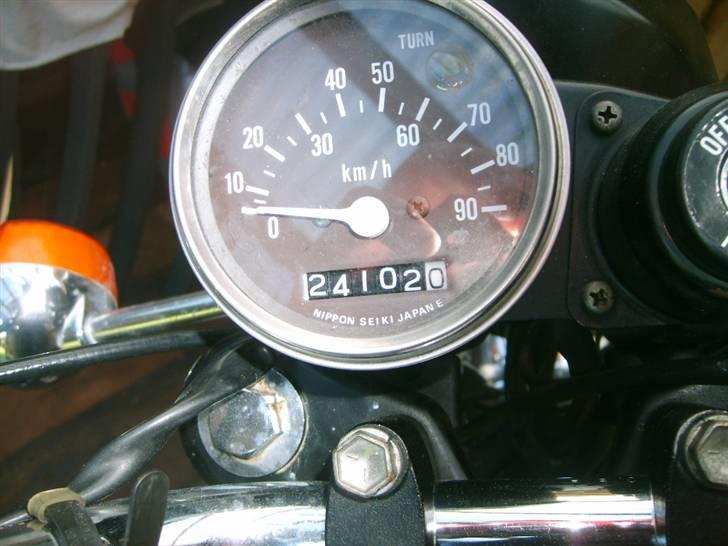 Suzuki Dm50 -Projekt*Shine* - Der burde stå 0 med alt det jeg har lavet ved den :P 
men 24000 er ingen ting med nyrenoveret motor :P billede 15