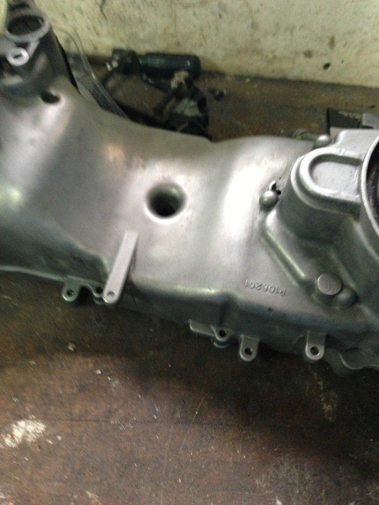 projekte skrot til hot er skudt i gang  - så kom jeg da i gang med motorblokken lige et bette ud kast hvordan blokken ser ud nu :D så nu skal den bare samles igen med alle de nye dele som er ind købt :D billede 6