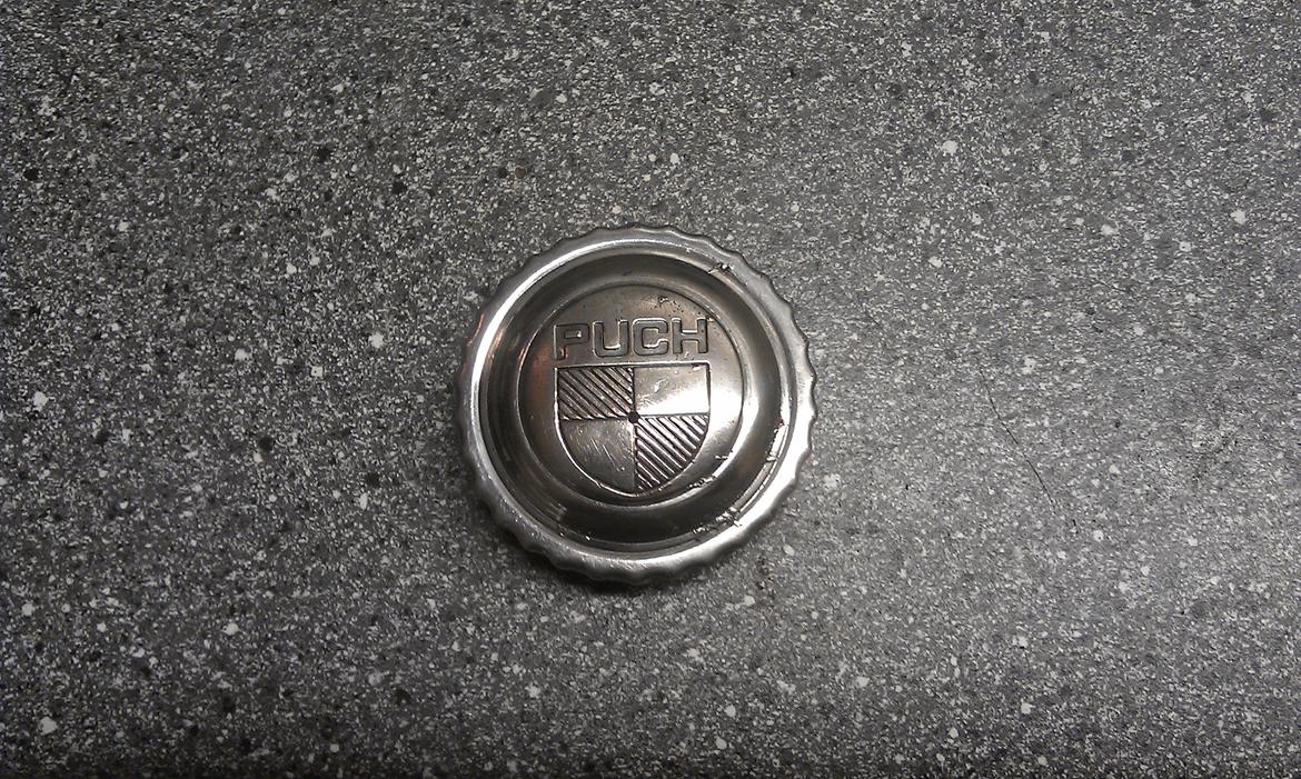 Puch Monza 3 Gear ´77 projekt - Tankdæksel fik også lidt glans igen billede 20