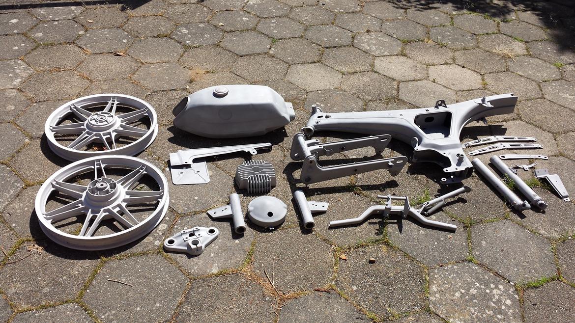 Puch Monza 3 Gear ´77 projekt - Så kom alle delene fra sandblæser billede 23