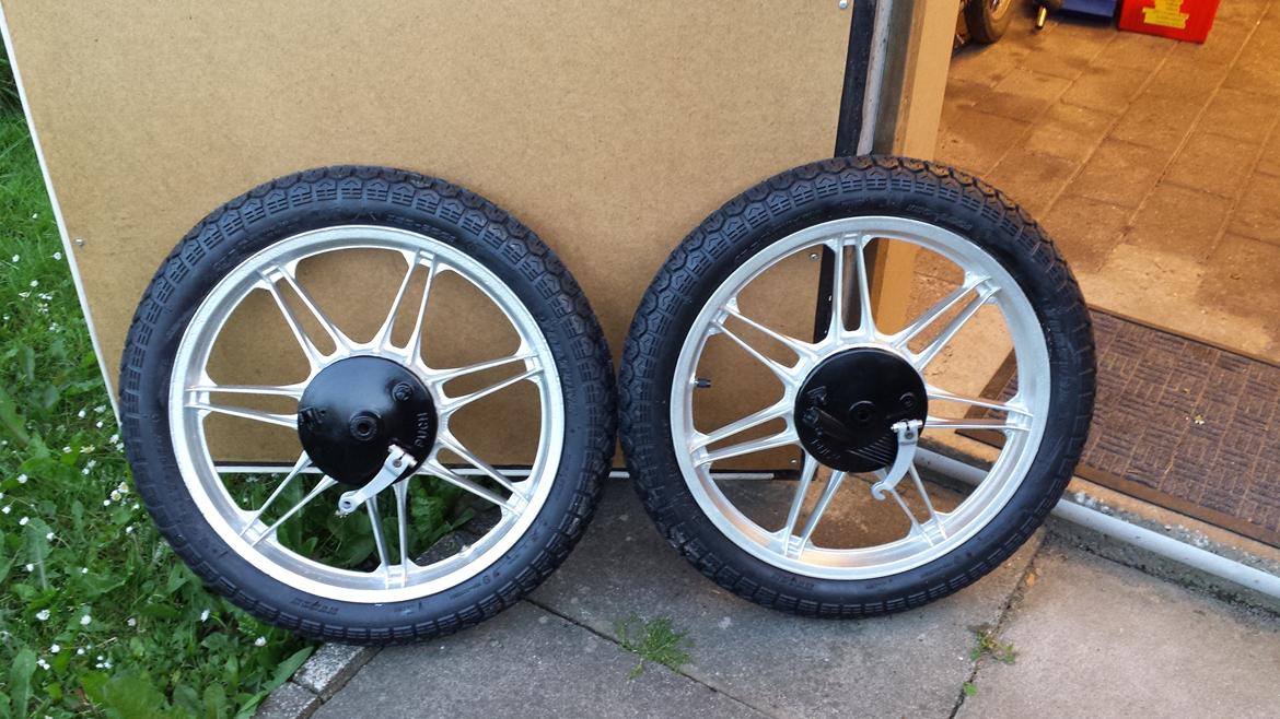 Puch Monza 3 Gear ´77 projekt - Hjul komplette, med nye lejer, dæk og slanger billede 32