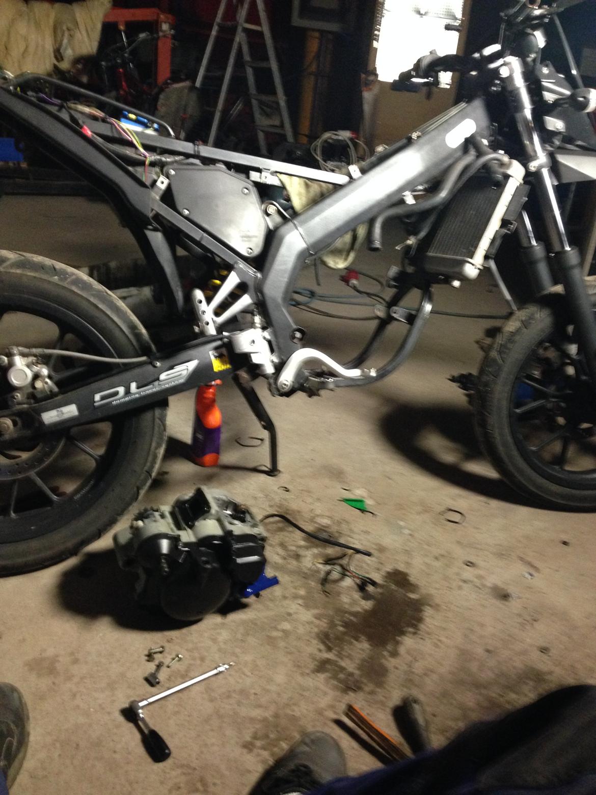 Derbi senda DRD extreme tuning projekt ( underkniven )  - Så kommer den skatterbasse på imorgen billeder kommer! billede 23