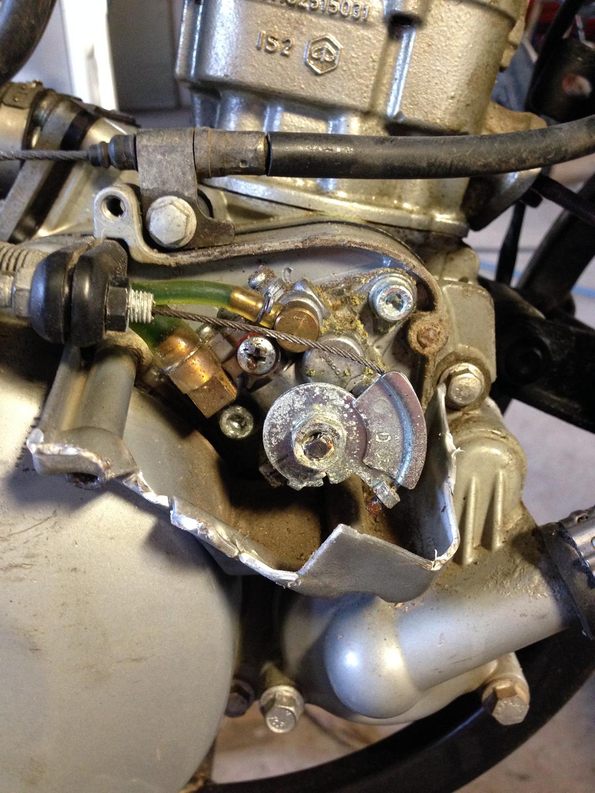 Derbi senda DRD extreme tuning projekt ( underkniven )  - Lorte olie dæksel..  billede 12