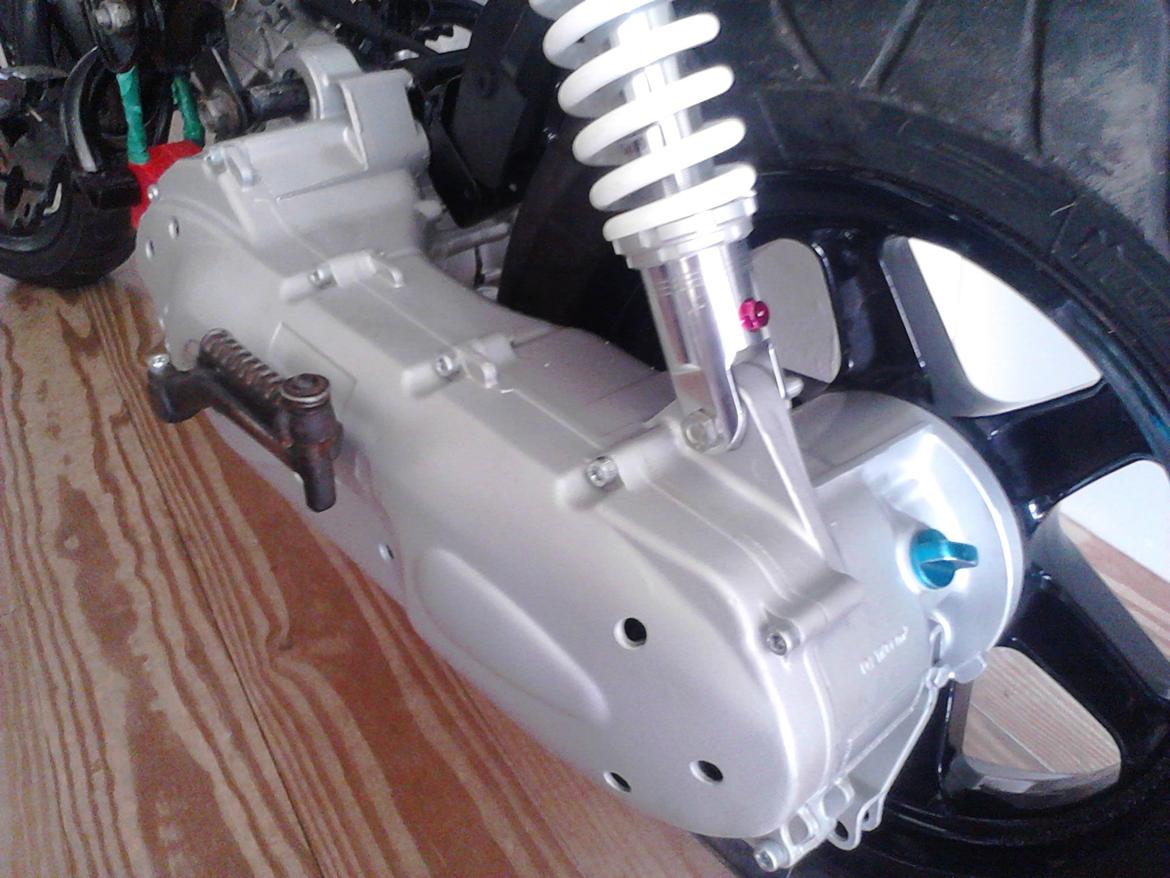 Pgo Hot 77 BB - Lige trukket ud af værelset og ind i køkkenet for at få lidt billeder billede 23