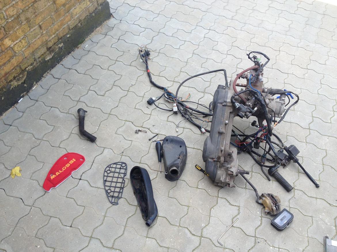 Komplet Aprilia SR50 Ditech motor billede 4