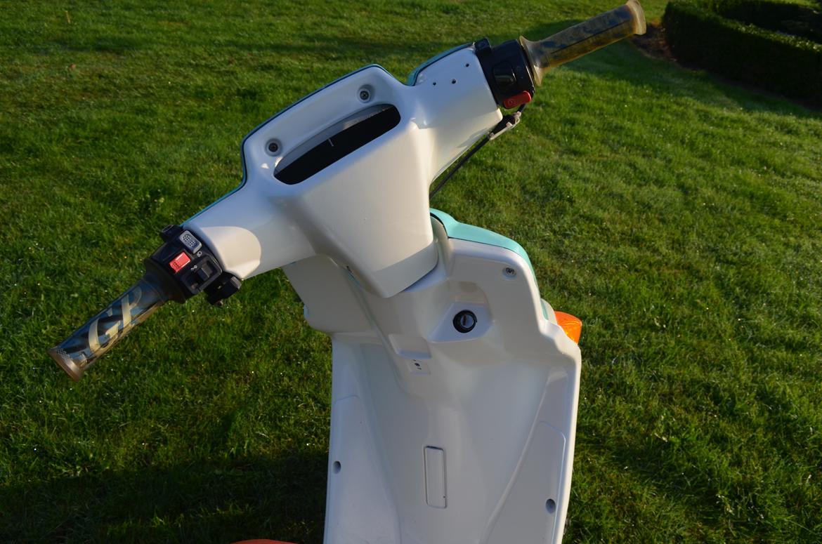 70ccm Yamaha Bws - Er er Dsv. Ikke noget speedometer på.. Men skulle da gerne køre de 85. billede 3