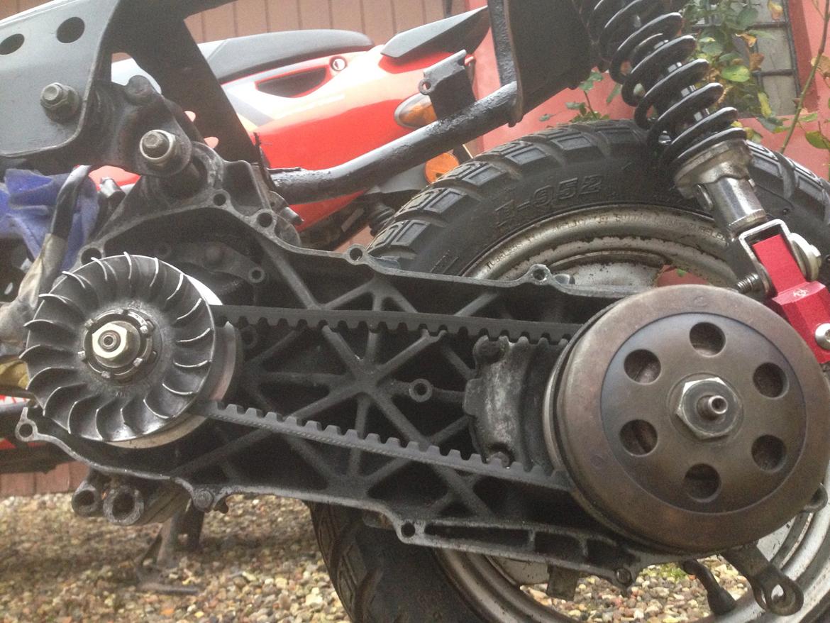 Yamaha Jog FS projekt. - Der er bestilt ny rem (athena) billede 20