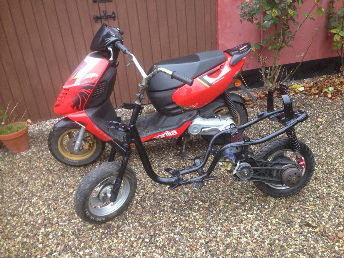 Yamaha Jog FS projekt. - Tøserne :D billede 18