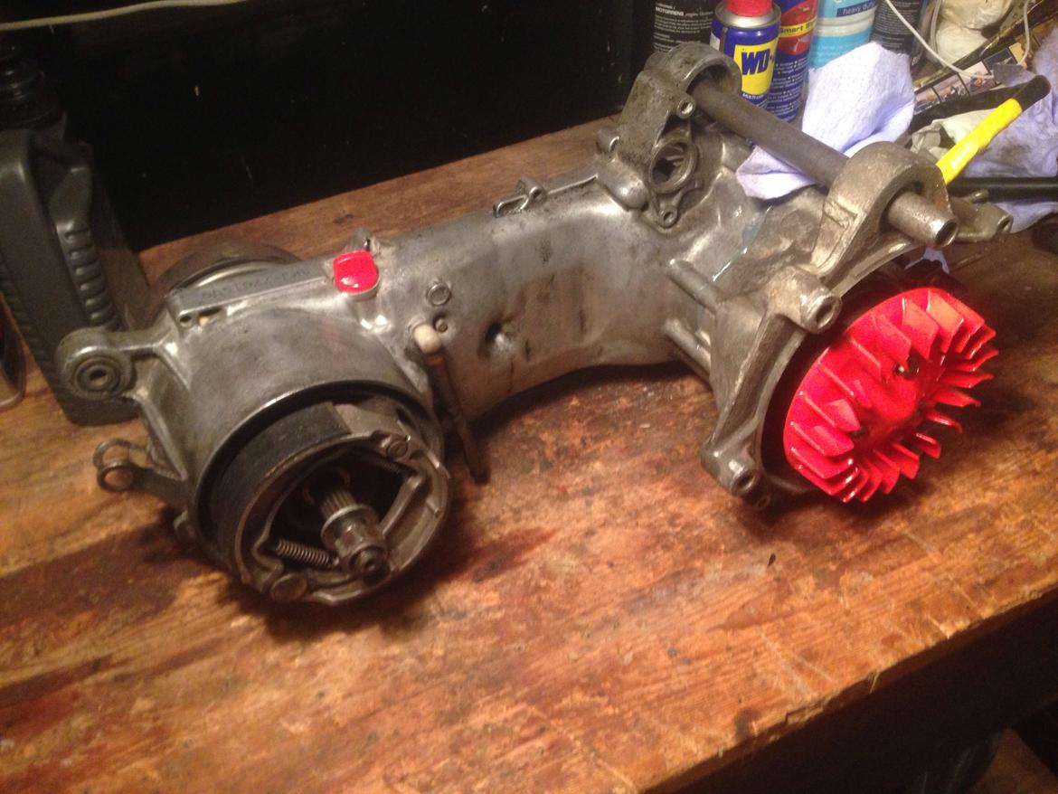 Yamaha Jog FS projekt. - Blokken efter en god gang renovering. billede 29