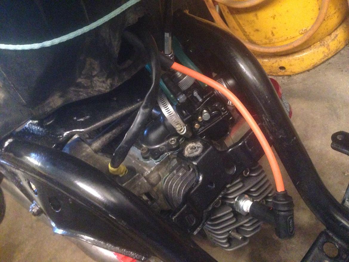 Yamaha Jog FS projekt. - Har lavet et racing-ledningsnet, fordi jeg HADER ledninger :) billede 32