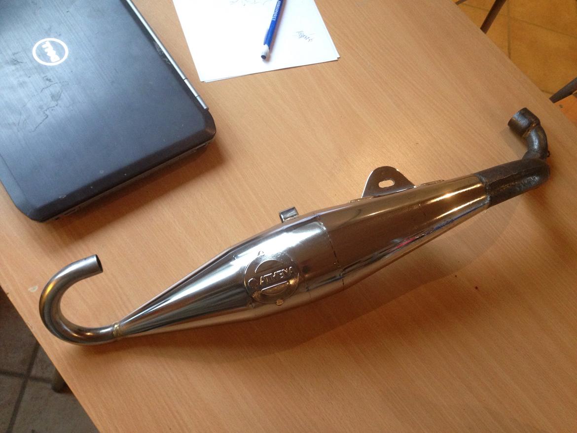 Yamaha Jog FS projekt. - Og så resultatet efter polering med en helt normal bil-polermaskine som var den eneste jeg havde adgang til :) billede 45