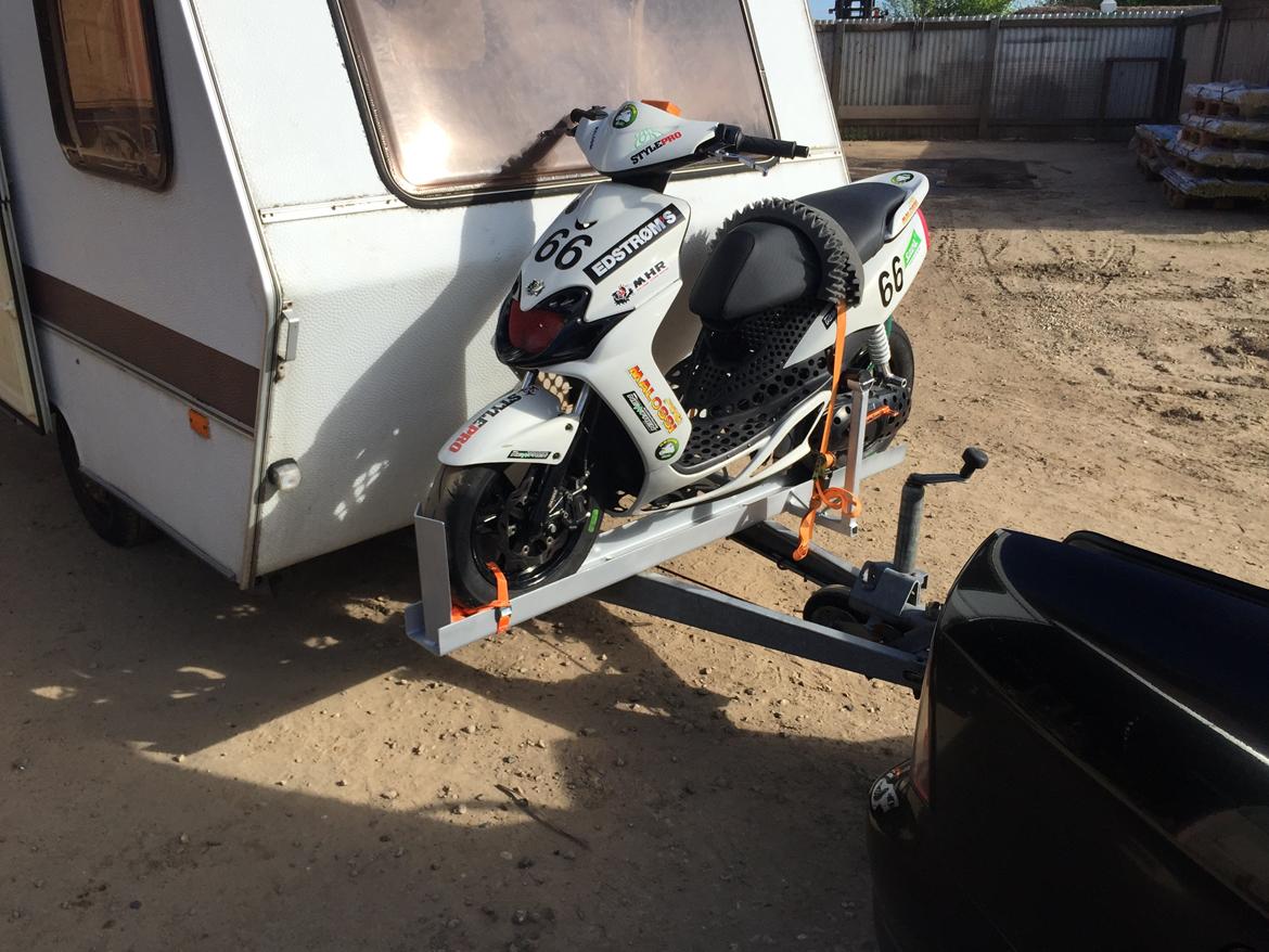 stativ til scooter på campingvogn billede 6