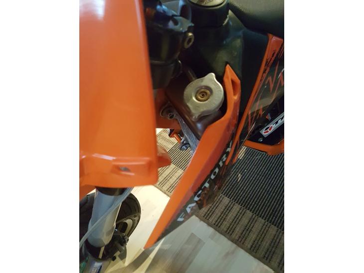 {{currentPhoto.altText}} billede {{currentPhoto.number}}