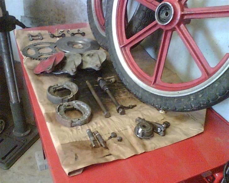 Yamaha fs1 4 gear (Blue Killer!) - 18" stjernefælge fra RD50, skilles ad så de kan få nye lejer, simmeringe og bremsebakker... købt for 2300,- billede 7