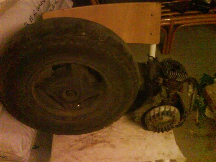 Renovering/styling af Yamaha slider - Blokken m. m. inden renovering. billede 24