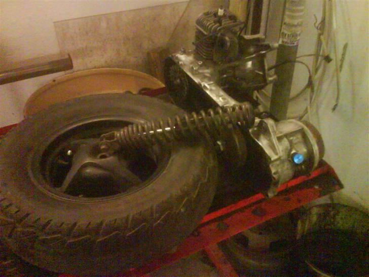 Renovering/styling af Yamaha slider - Blokken under renovering. billede 26