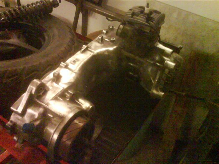 Renovering/styling af Yamaha slider - Renset:D det ser godt ud. Nu skal der bare drejes to nye gevind, og så skal den males :P billede 27