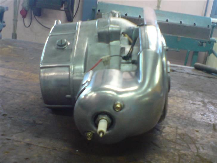 Renovering af puch motor. - 2 gear automatic handikap. - Forfra, jaja, det begynder at ligne noget. billede 34