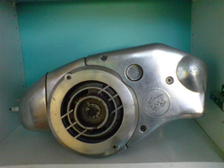 Renovering af puch motor. - 2 gear automatic handikap. - Det var det for denne gang. Næste gang er motoren helt klar, og monteret på stellet. :)

AFSLUTNING FØLGER. billede 36