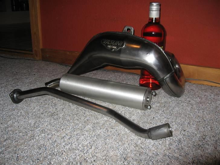 Yasuni Cross udstødning til Suzuki Rmx/Smx - Som min ser ud nu.. har slebet den ned med noget korn 1000 vådslibepapir billede 8